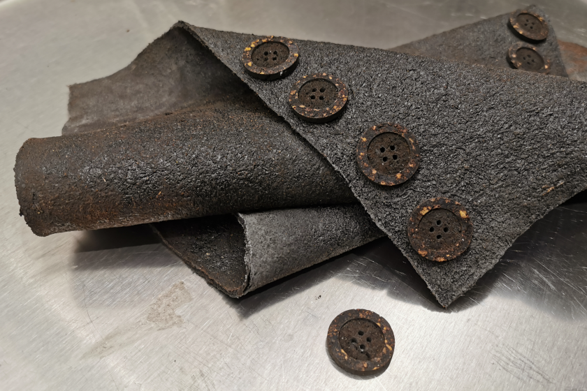 Seaweed leather with buttons